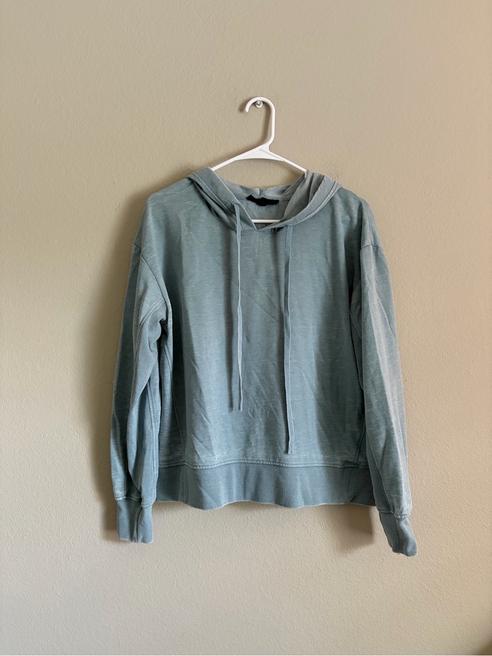 Jane & Delancey light weight pullover hoodie top shirt size medium